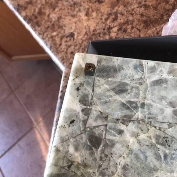 Read below NEW Kendra Scott Stone Slab Tray - Picture 9 of 11